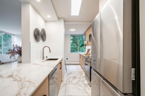 608-2004 Fullerton Avenue, North Vancouver, BC 