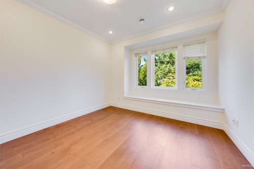 4042 20Th Avenue W, Vancouver, BC 