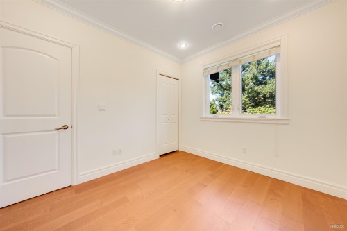 4042 20Th Avenue W, Vancouver, BC 