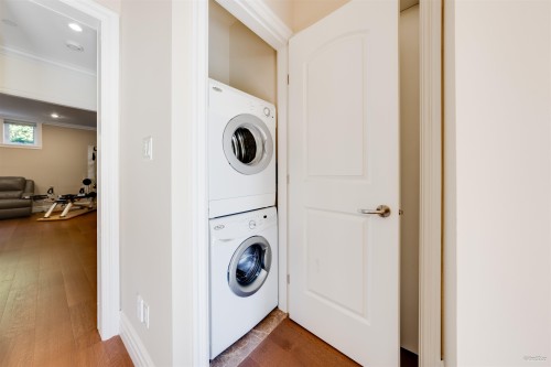 4042 20Th Avenue W, Vancouver, BC 