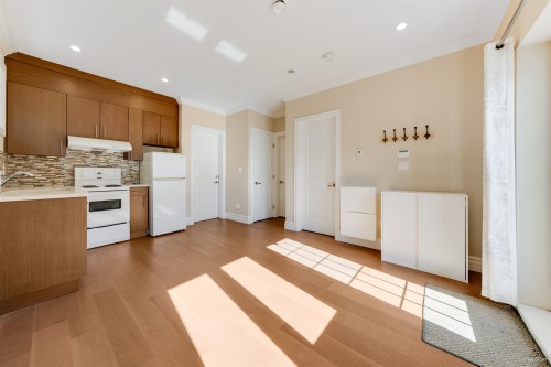 4042 20Th Avenue W, Vancouver, BC 