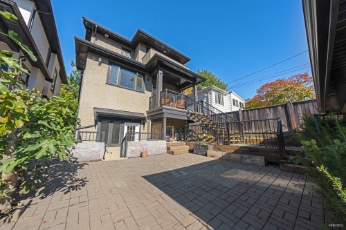 4042 20Th Avenue W, Vancouver, BC 