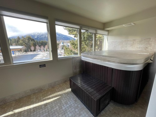 Week 50-4321 Village Gate Boulevard, Whistler, BC 