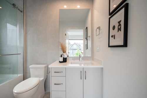 1-1816 3Rd Avenue E, Vancouver, BC 