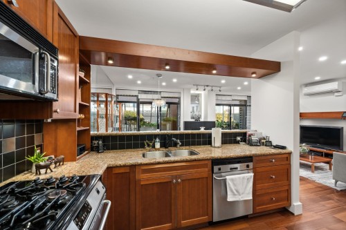 202-1750 2Nd Avenue W, Vancouver, BC 