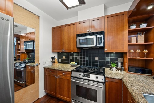 202-1750 2Nd Avenue W, Vancouver, BC 