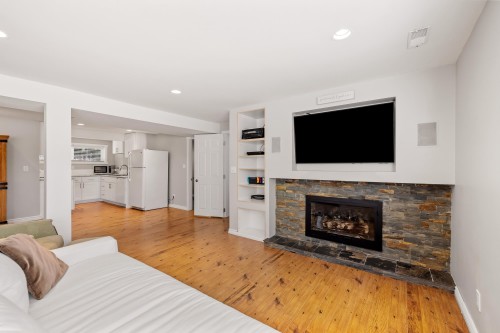 525 Appian Way, Coquitlam, BC 