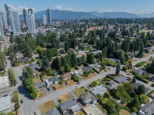 525 Appian Way, Coquitlam, BC 