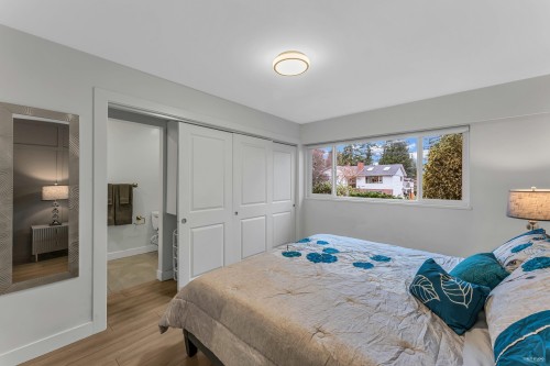 5068 7B Avenue, Delta, BC 