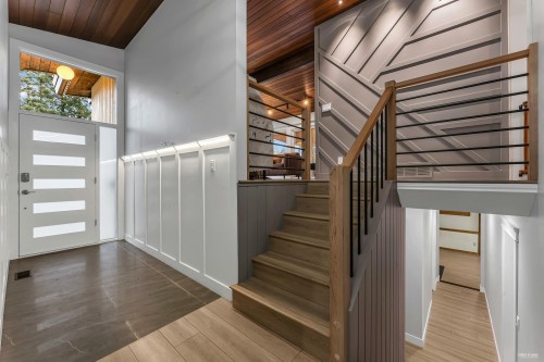 5068 7B Avenue, Delta, BC 