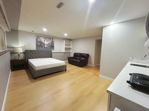 5068 7B Avenue, Delta, BC 