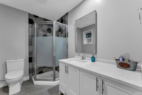 5068 7B Avenue, Delta, BC 