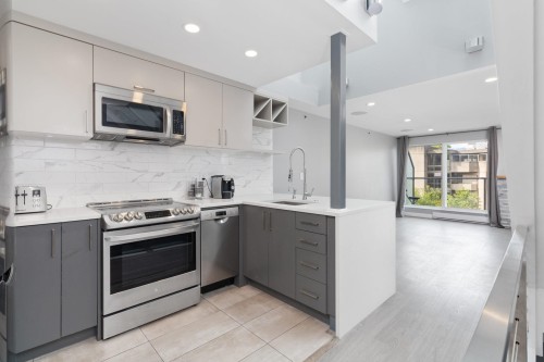 13-1355 4Th Avenue W, Vancouver, BC 