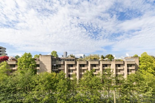 13-1355 4Th Avenue W, Vancouver, BC 