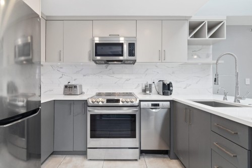 13-1355 4Th Avenue W, Vancouver, BC 