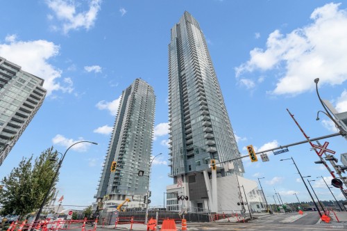 607-680 Quayside Drive, New Westminster, BC 