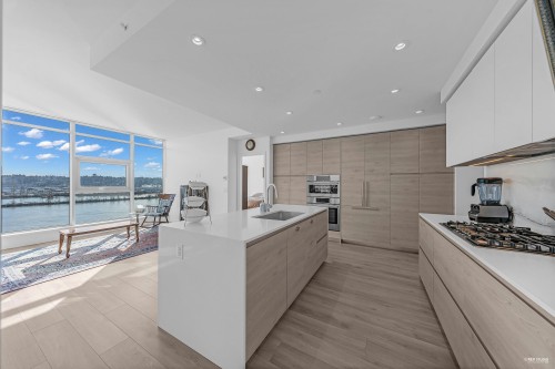 607-680 Quayside Drive, New Westminster, BC 