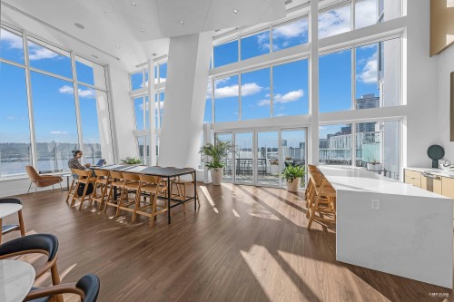 607-680 Quayside Drive, New Westminster, BC 