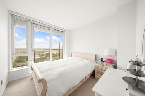 1808-8555 Granville Street, Vancouver, BC 