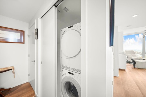 1808-8555 Granville Street, Vancouver, BC 