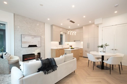 4426 4Th Avenue W, Vancouver, BC 