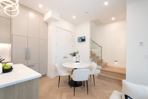 4426 4Th Avenue W, Vancouver, BC 