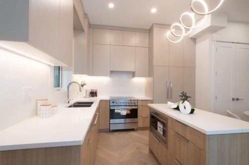 4426 4Th Avenue W, Vancouver, BC 