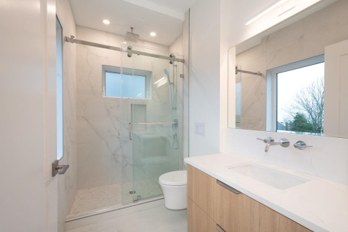 4426 4Th Avenue W, Vancouver, BC 