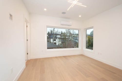 4424 4Th Avenue W, Vancouver, BC 