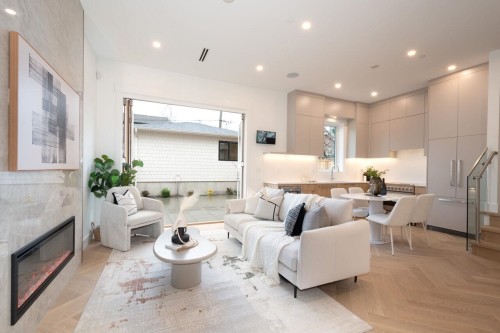 4424 4Th Avenue W, Vancouver, BC 