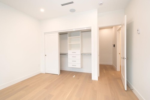 4424 4Th Avenue W, Vancouver, BC 