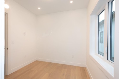 4424 4Th Avenue W, Vancouver, BC 