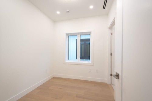 4424 4Th Avenue W, Vancouver, BC 