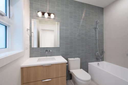 4424 4Th Avenue W, Vancouver, BC 