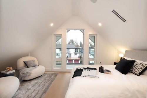 4424 4Th Avenue W, Vancouver, BC 