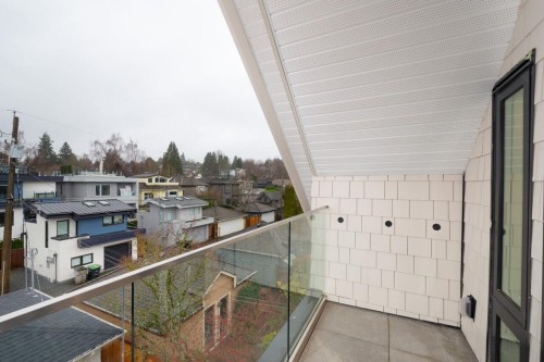 4424 4Th Avenue W, Vancouver, BC 