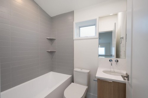 4424 4Th Avenue W, Vancouver, BC 