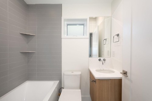 4424 4Th Avenue W, Vancouver, BC 