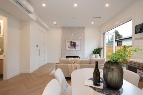 4424 4Th Avenue W, Vancouver, BC 