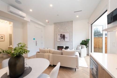 4424 4Th Avenue W, Vancouver, BC 