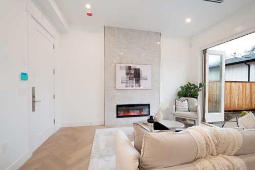 4424 4Th Avenue W, Vancouver, BC 