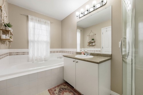 24320 102A Avenue, Maple Ridge, BC 