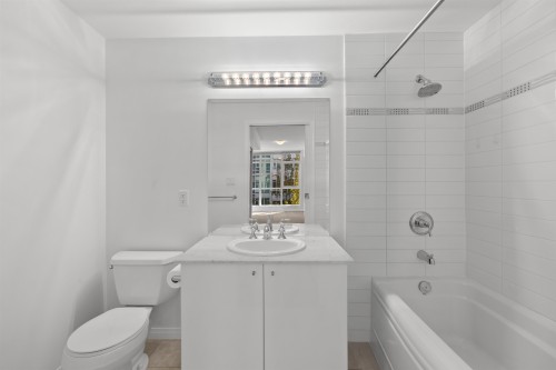 307-100 Esplanade Avenue E, North Vancouver, BC 