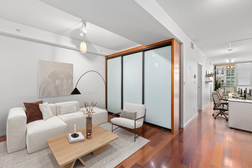 307-100 Esplanade Avenue E, North Vancouver, BC 