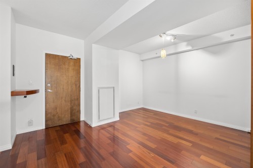 307-100 Esplanade Avenue E, North Vancouver, BC 