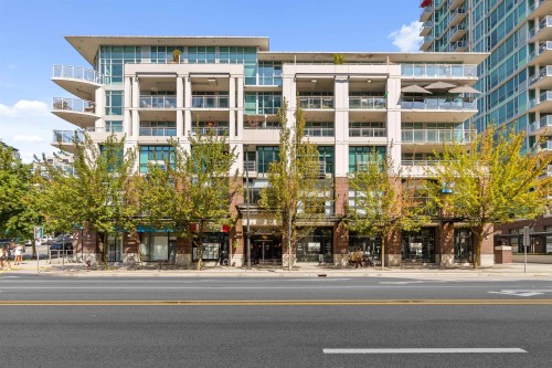 307-100 Esplanade Avenue E, North Vancouver, BC 