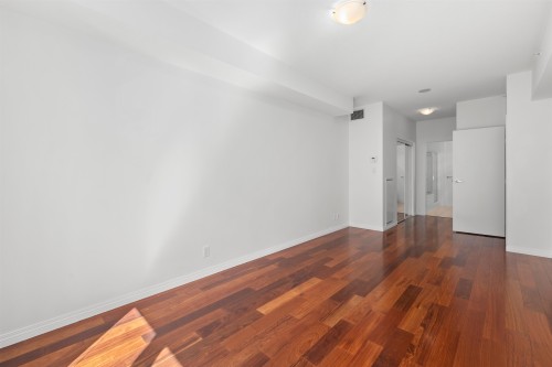 307-100 Esplanade Avenue E, North Vancouver, BC 