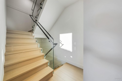 4-4855 Venables Street, Burnaby, BC 