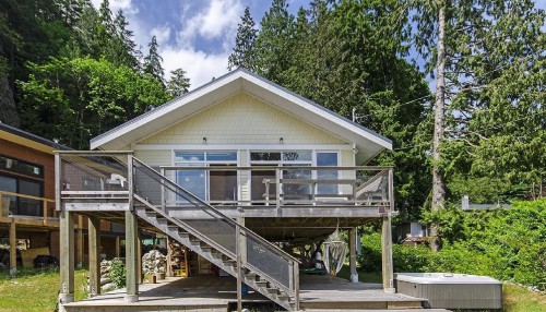 6 Brighton Beach, North Vancouver, BC 