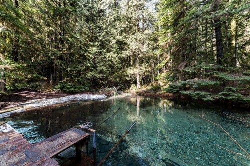 6 Brighton Beach, North Vancouver, BC 